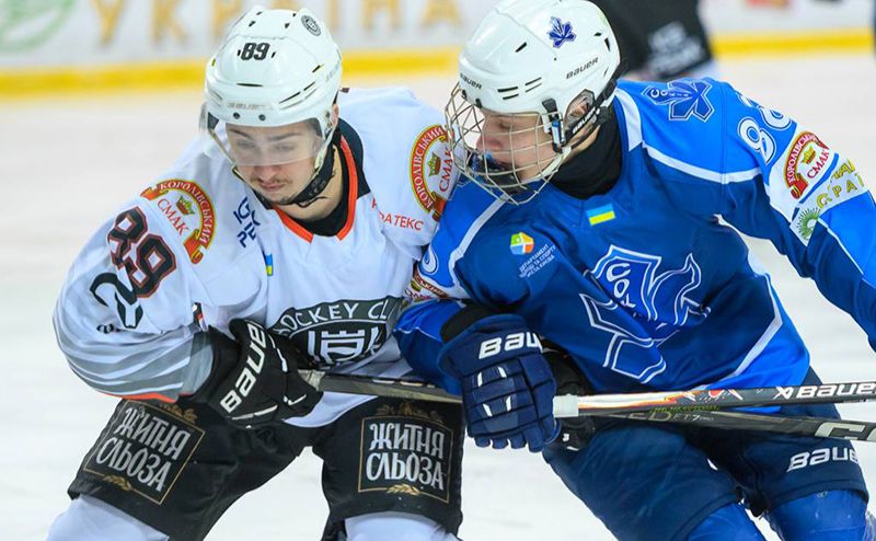 Хокей: «Сокіл» вирвав перемогу в драматичному матчі проти «Кременчука».
