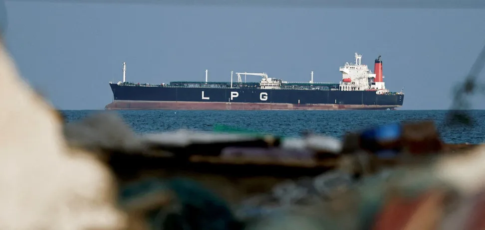 "Відкрита для всіх, крім ворогів": в Ірані прокоментували ситуацію із Ормузькою протокою