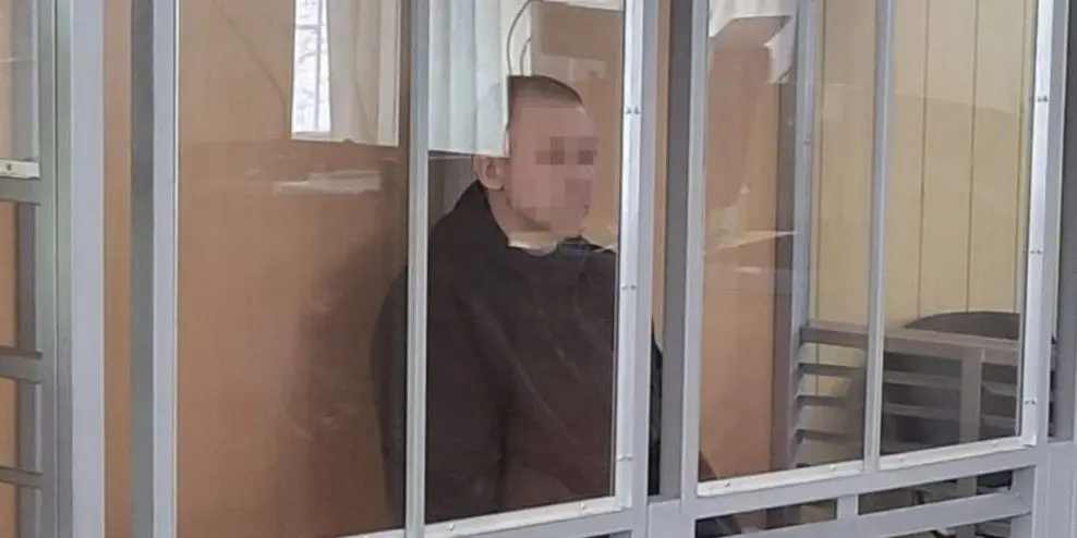 За ґвалтування двох неповнолітніх падчерок жителя Торецька засудили до 15 років за ґратами