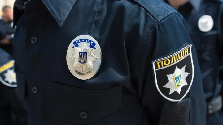 Поліція посилює безпеку на кладовищах перед поминальними днями