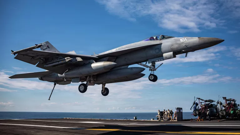 Один з мостів в центрі Ірану піддався атаці США та Ізраїлю, пишуть