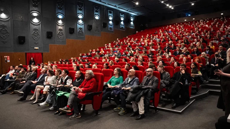 Інцидент на фестивалі SUNNY BUNNY у кінотеатрі Жовтень