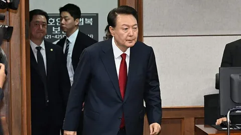 Колишньому президенту Південної Кореї Юн сік Єлю додали два роки ув'язнення