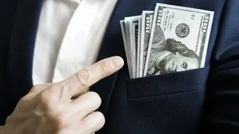 У Каліфорнії зібрали 1,5 млн підписів за введення податку для мільярдерів