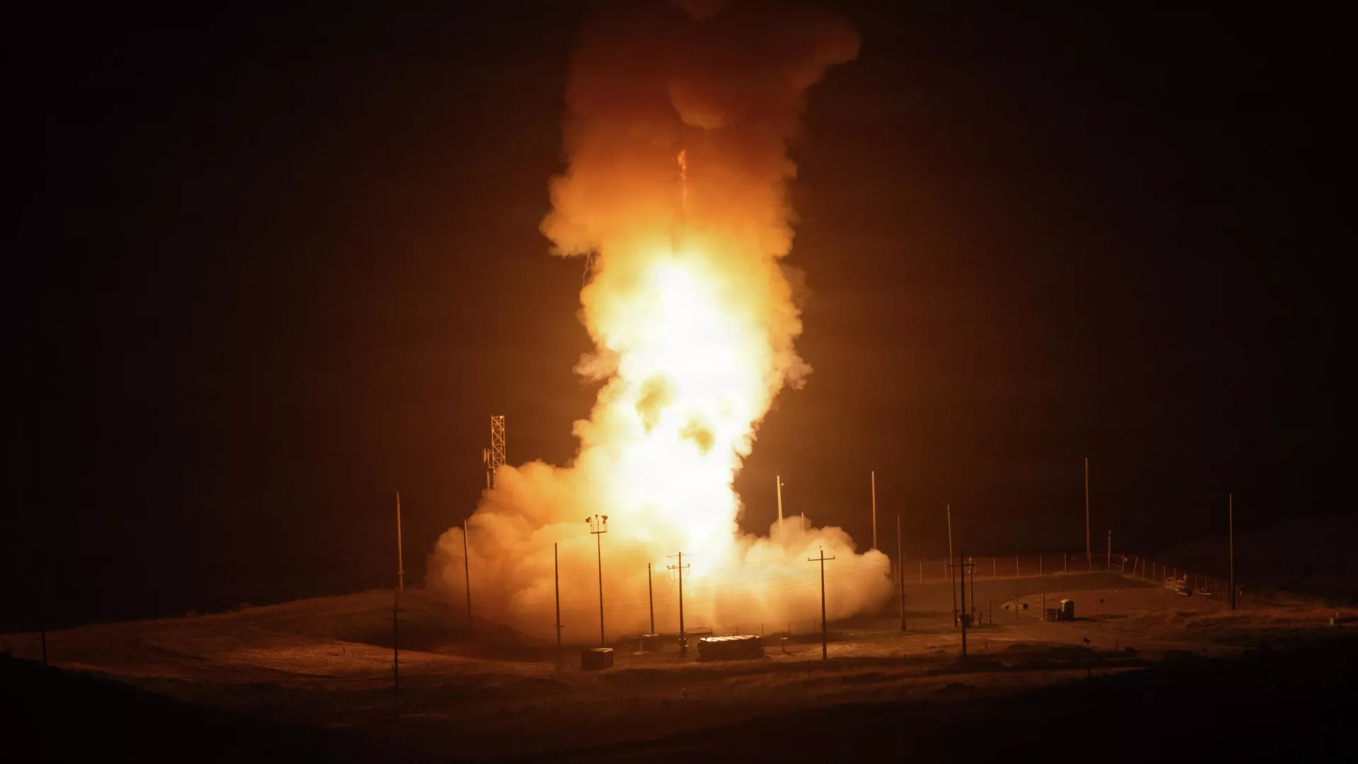 США провели випробувальний пуск міжконтинентальної ракети Minuteman III