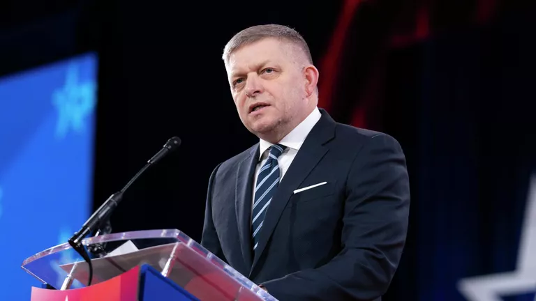 Фіцо шкодує про підтримку ЄС продовження конфлікту в Україні