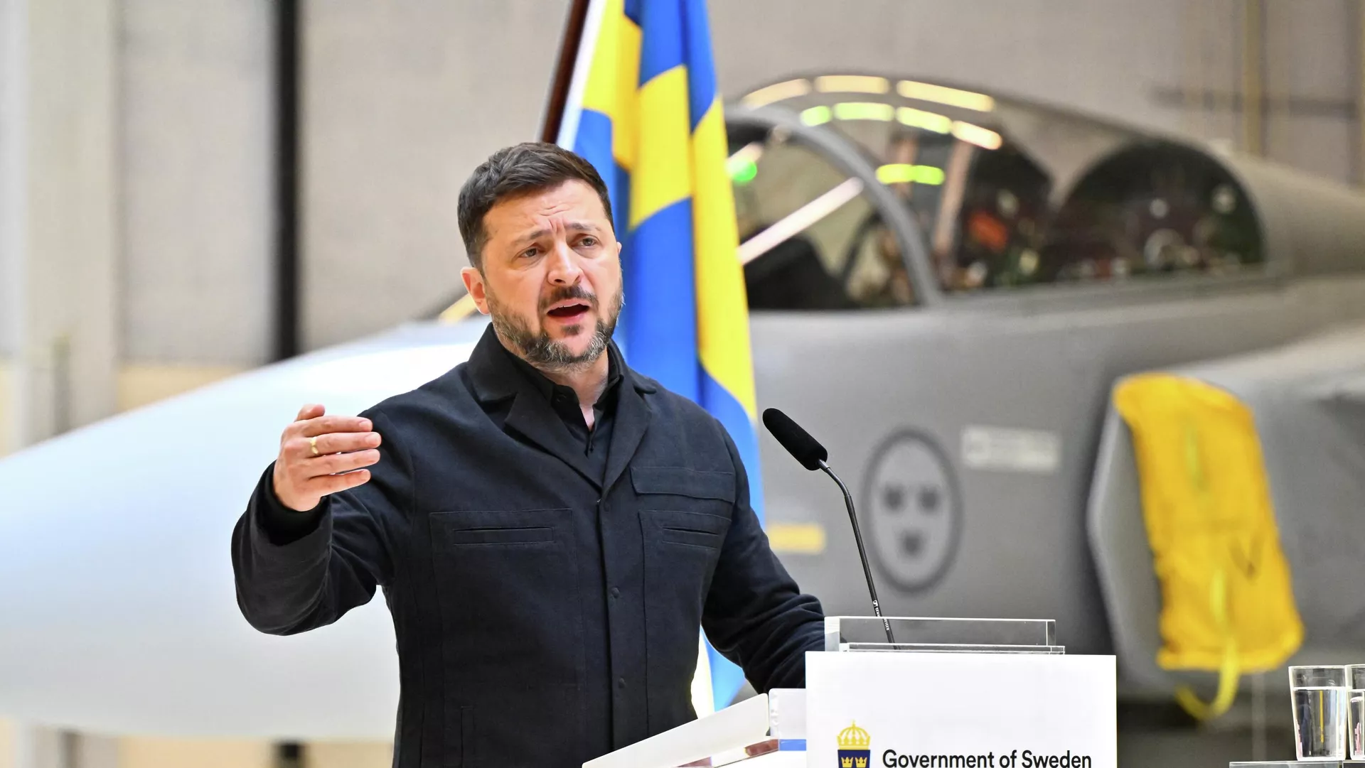 Зеленський: це літо може стати вирішальним у конфлікті на Україні