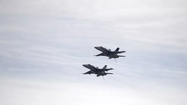 ВПС США підняли в повітря літаки над перською і Оманською затоками