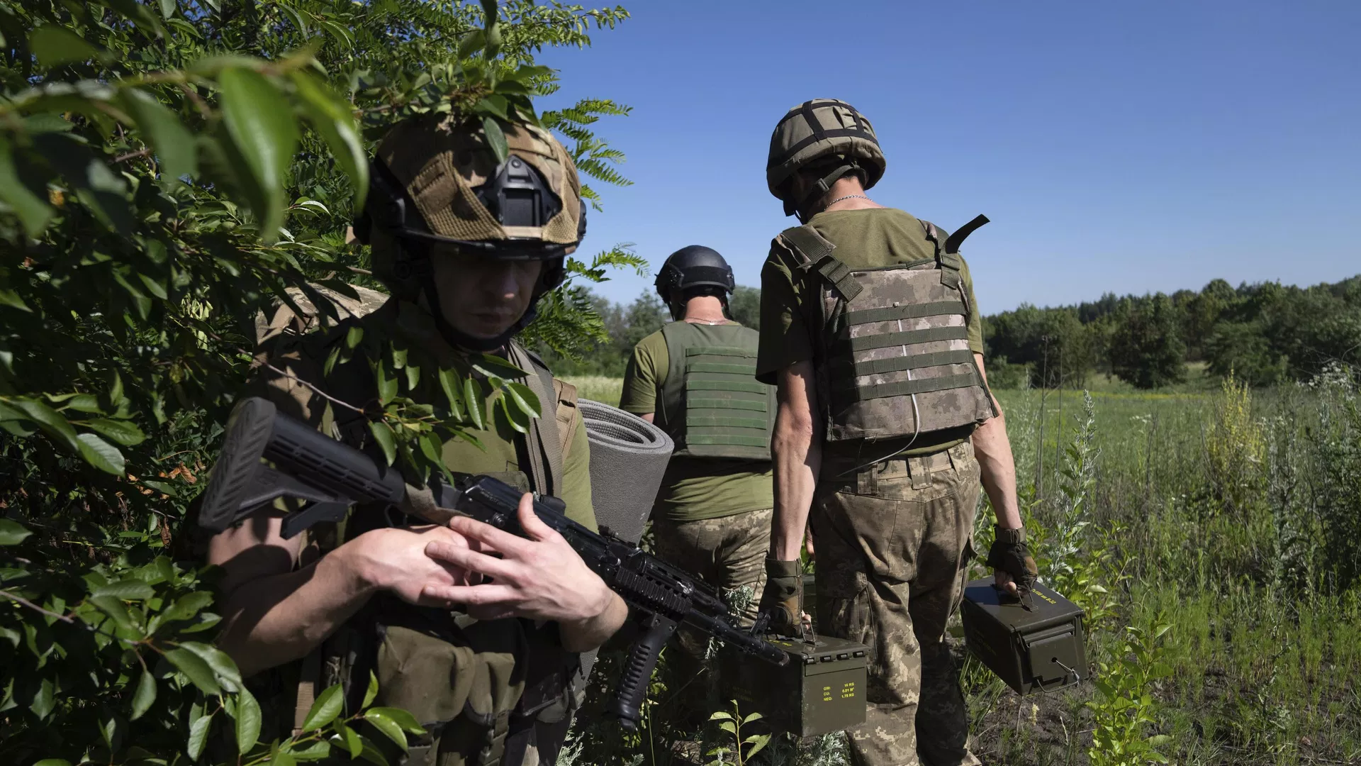 ЗМІ: майор ЗСУ, який змушував солдатів будувати собі будинок, бив підлеглих