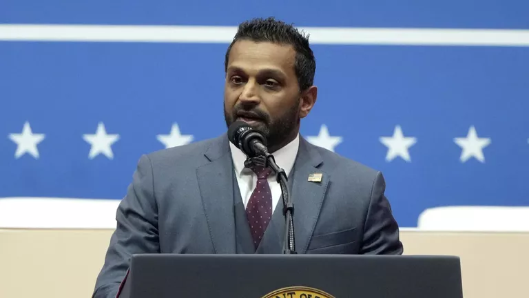 ЗМІ: глава ФБР обговорив з Трампом розслідування витоків про новий літак