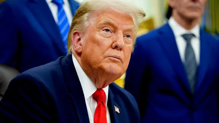 Трамп: Путін і Зеленський хочуть укласти угоду, але вона вимагатиме поступок