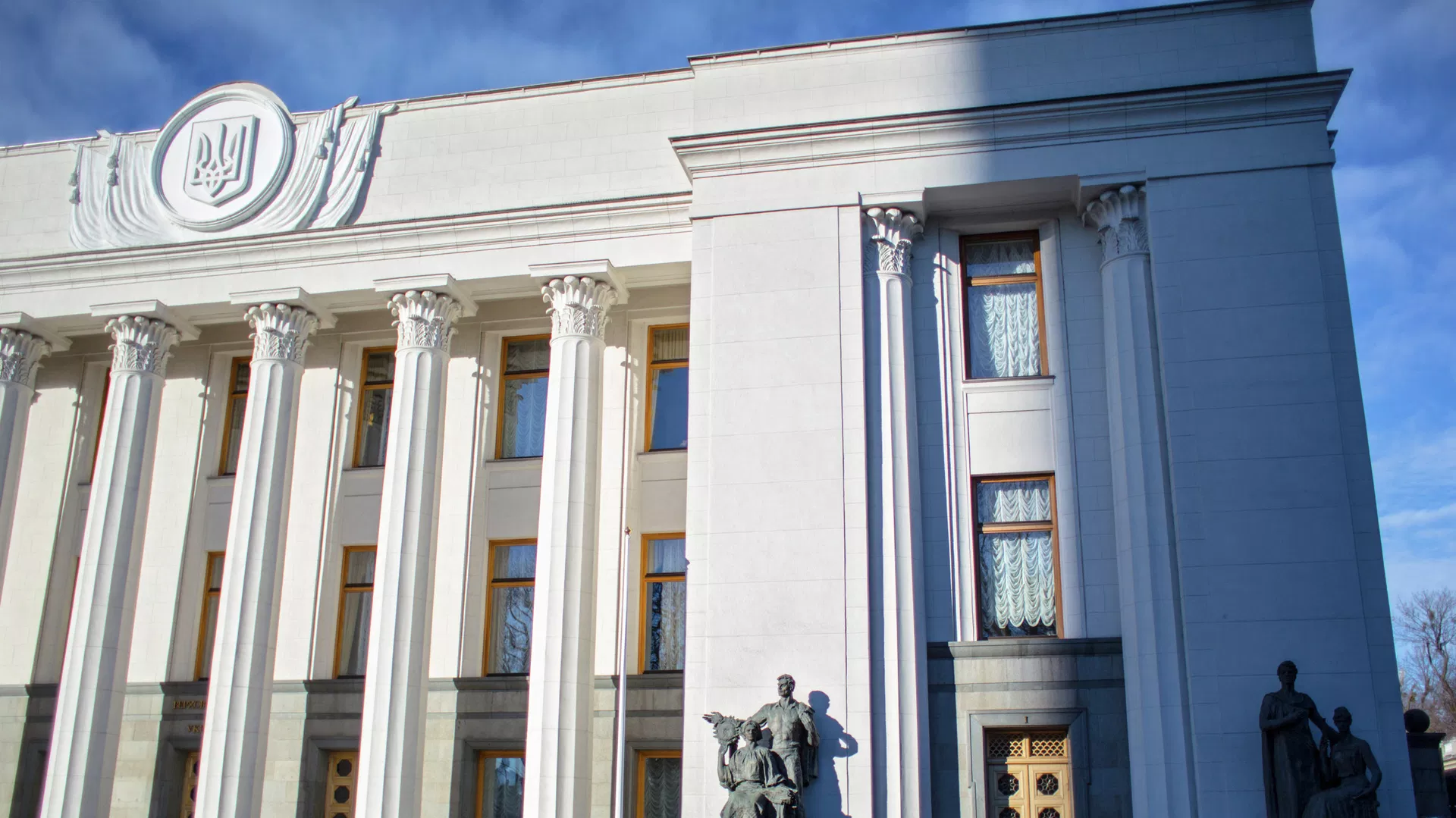 У Раді поскаржилися на труднощі роботи в умовах повітряних тривог