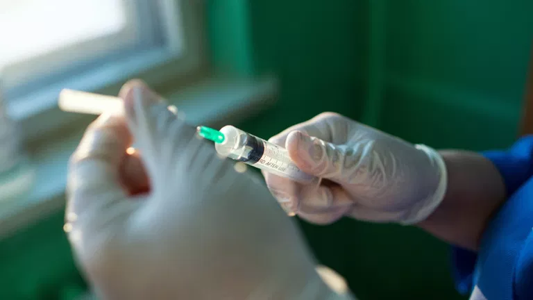 На Україні керівництво фірм наживалися на поставках критично важливих ліків