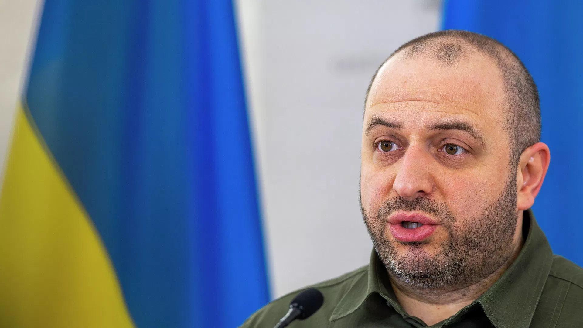 Умеров з 2025 року очолює американську компанію з розслідування НАБУ