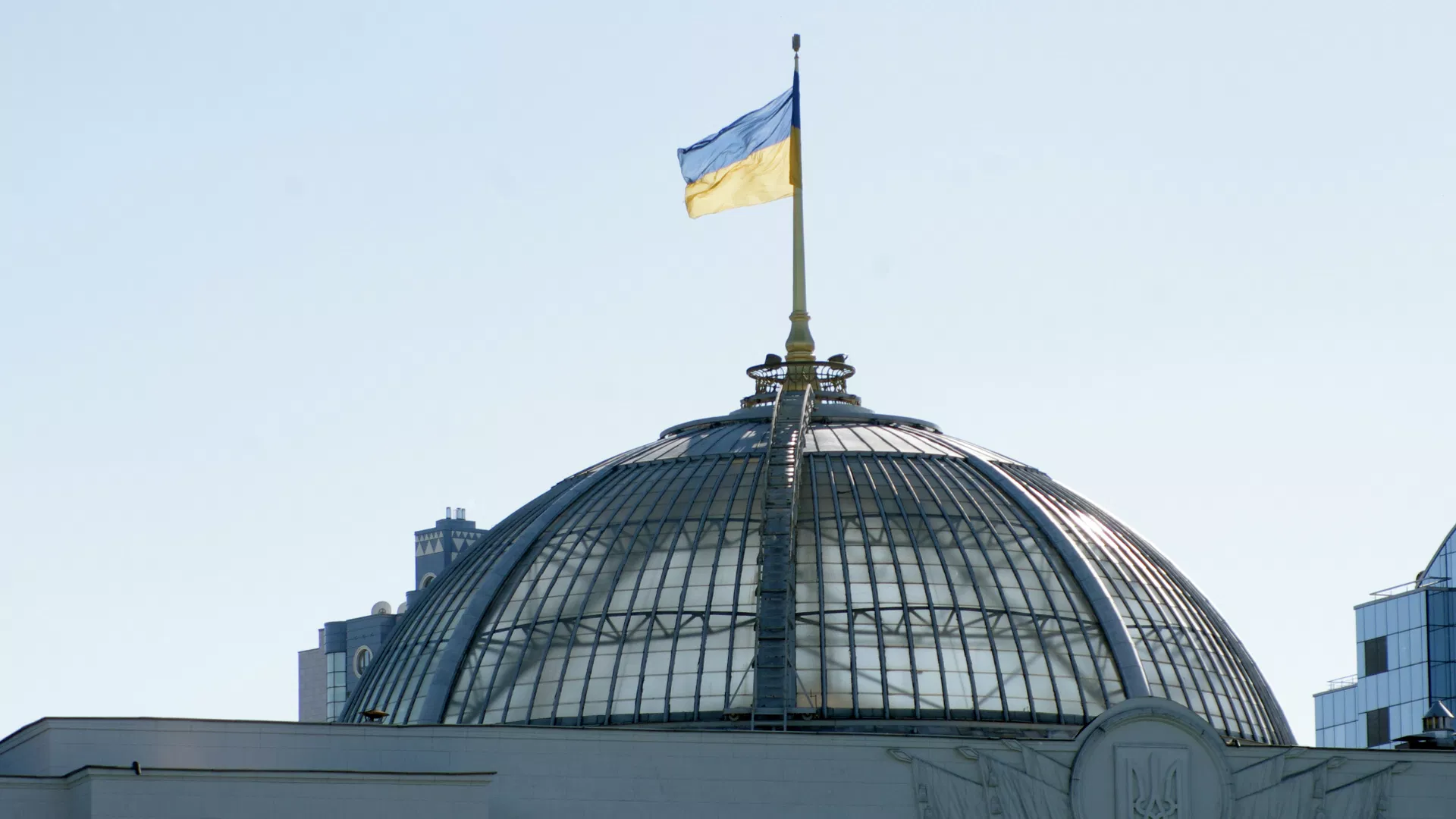 Депутат Ради, який фігурує в новому розслідуванні НАБУ, повернувся на Україну