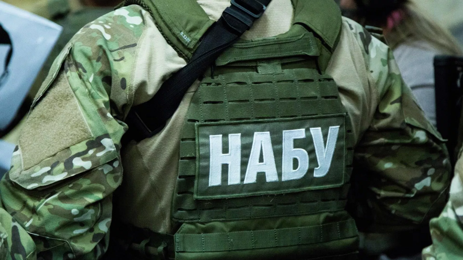 НАБУ і САП проводять операцію проти причетних до кол-центрів на Україні