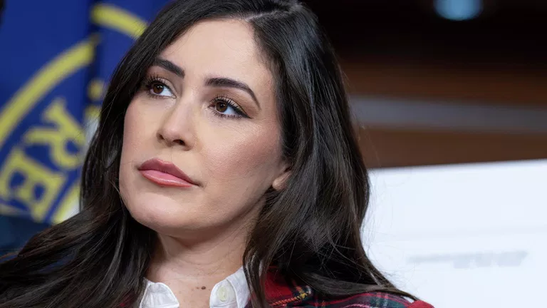 Час для врегулювання на Україні прийшов, заявила конгресвумен Луна