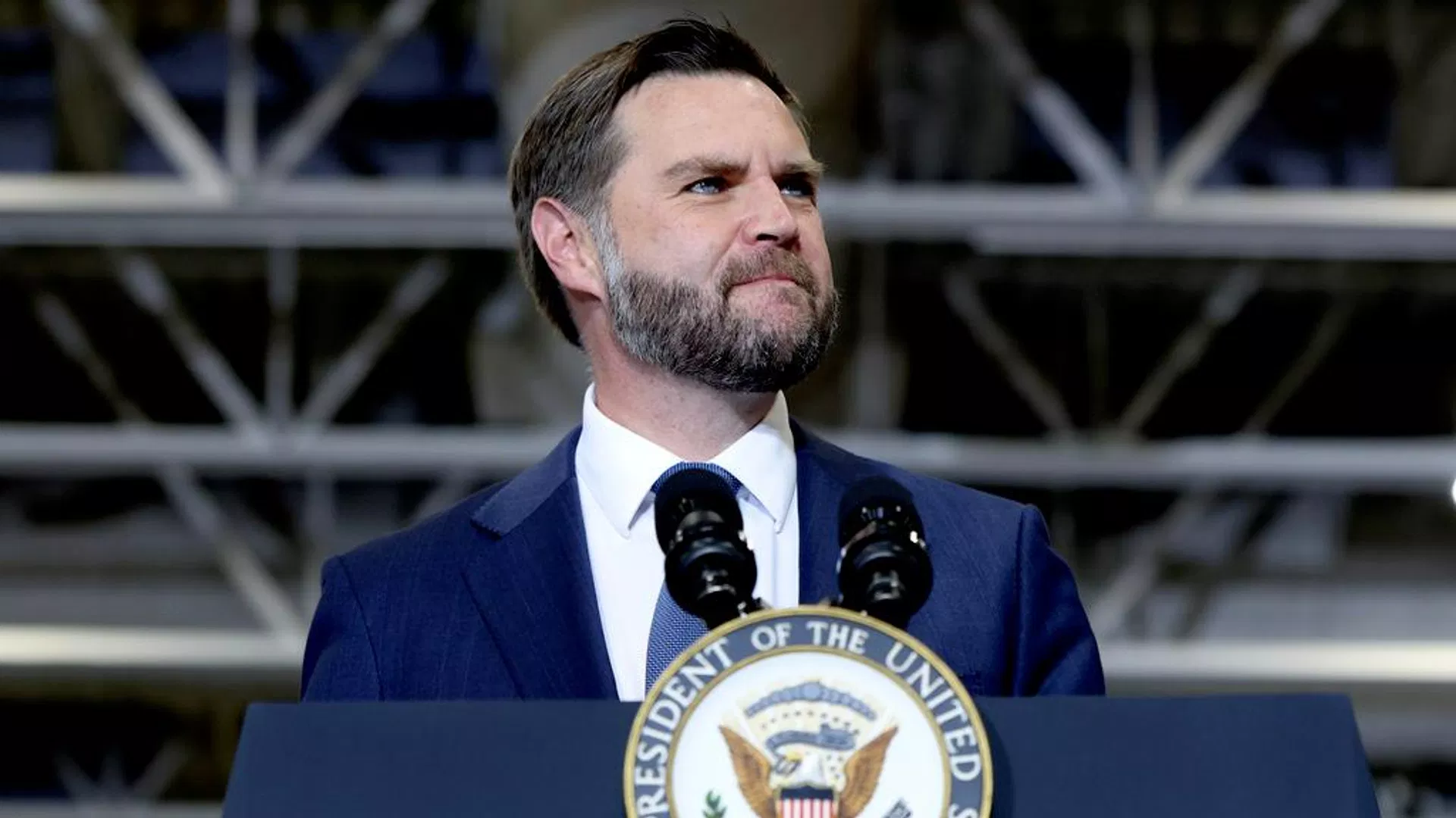 Венс очікує прогресу по Україні після зустрічі Трампа і Зеленського